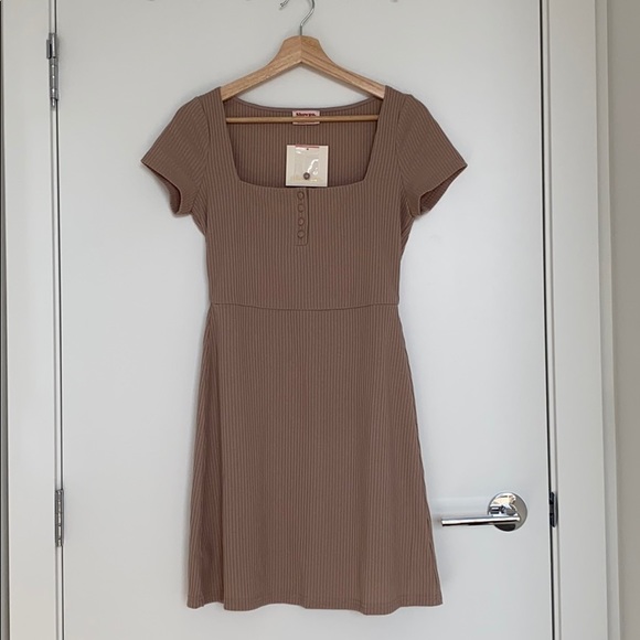 Showpo Speeding Ahead Dress - Picture 3 of 8